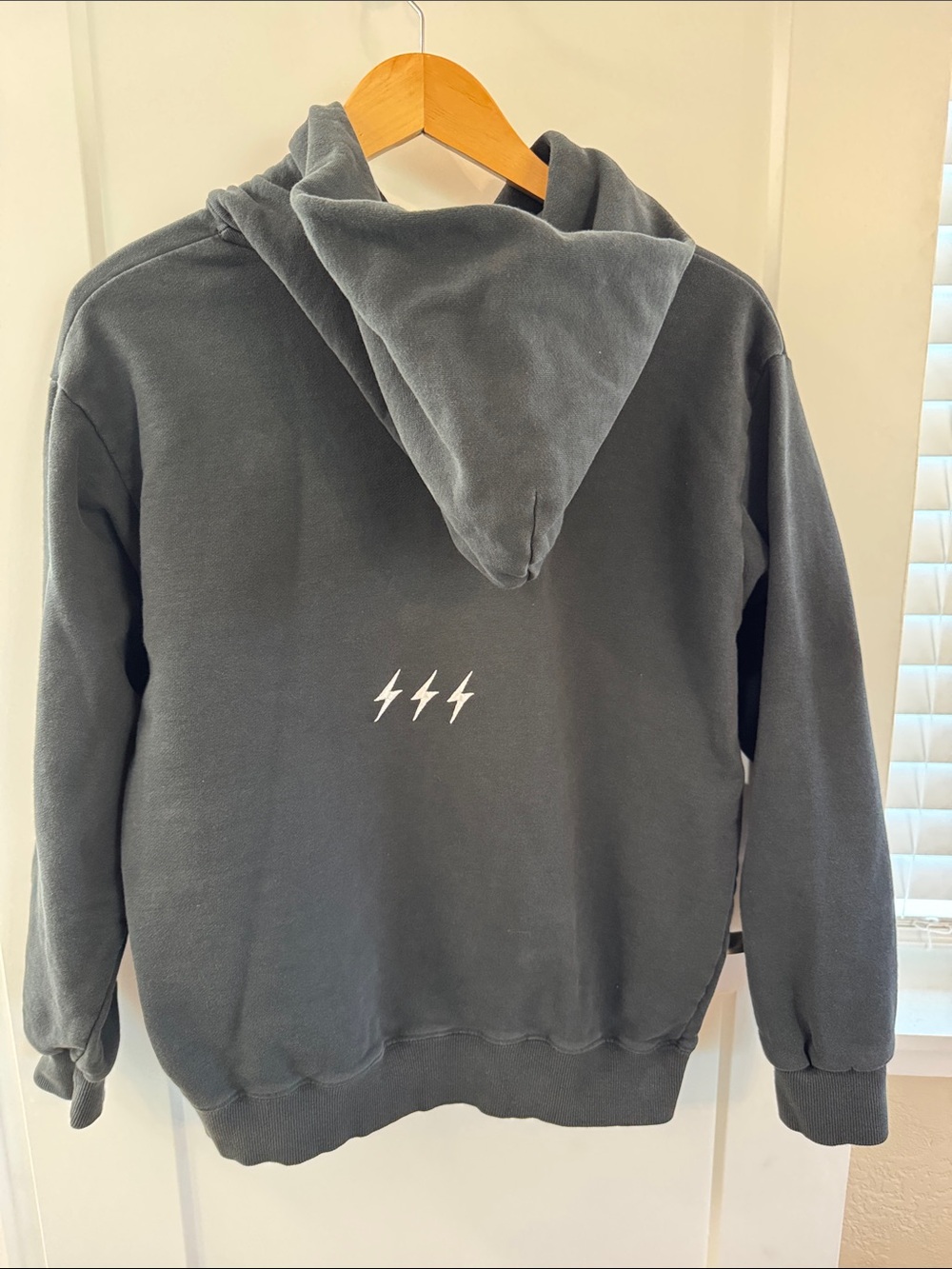 Mens Dark Gray Crewneck Hoodie White Mountain Graphic Red Sun Outdoor Style - Picture 5 of 9